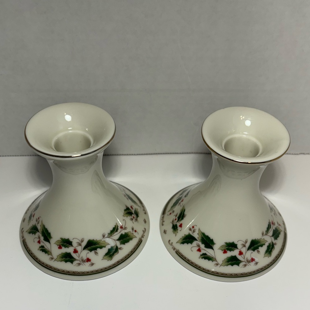 Holly Holiday Candlesticks By Royal Japan 3.75” Set Of 2 Holly Leaves Gold Trim
